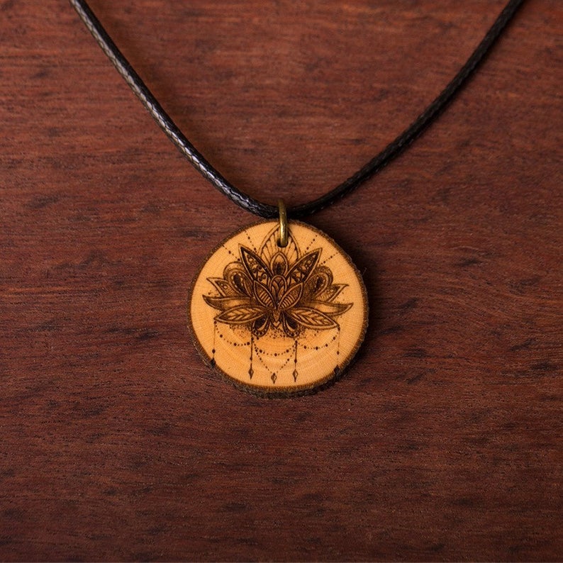 Holz-Halskette „Lotus Flower“ klein